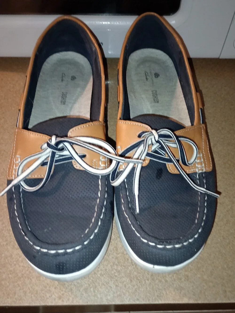 Clarks Men's Navy and Tan Boat Shoes Size 7.5